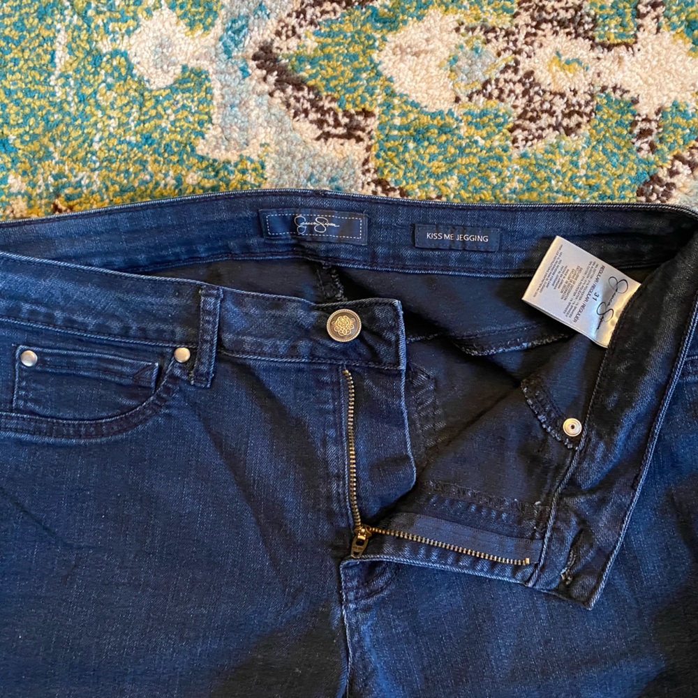 Jessica Simpson kiss me jeggings